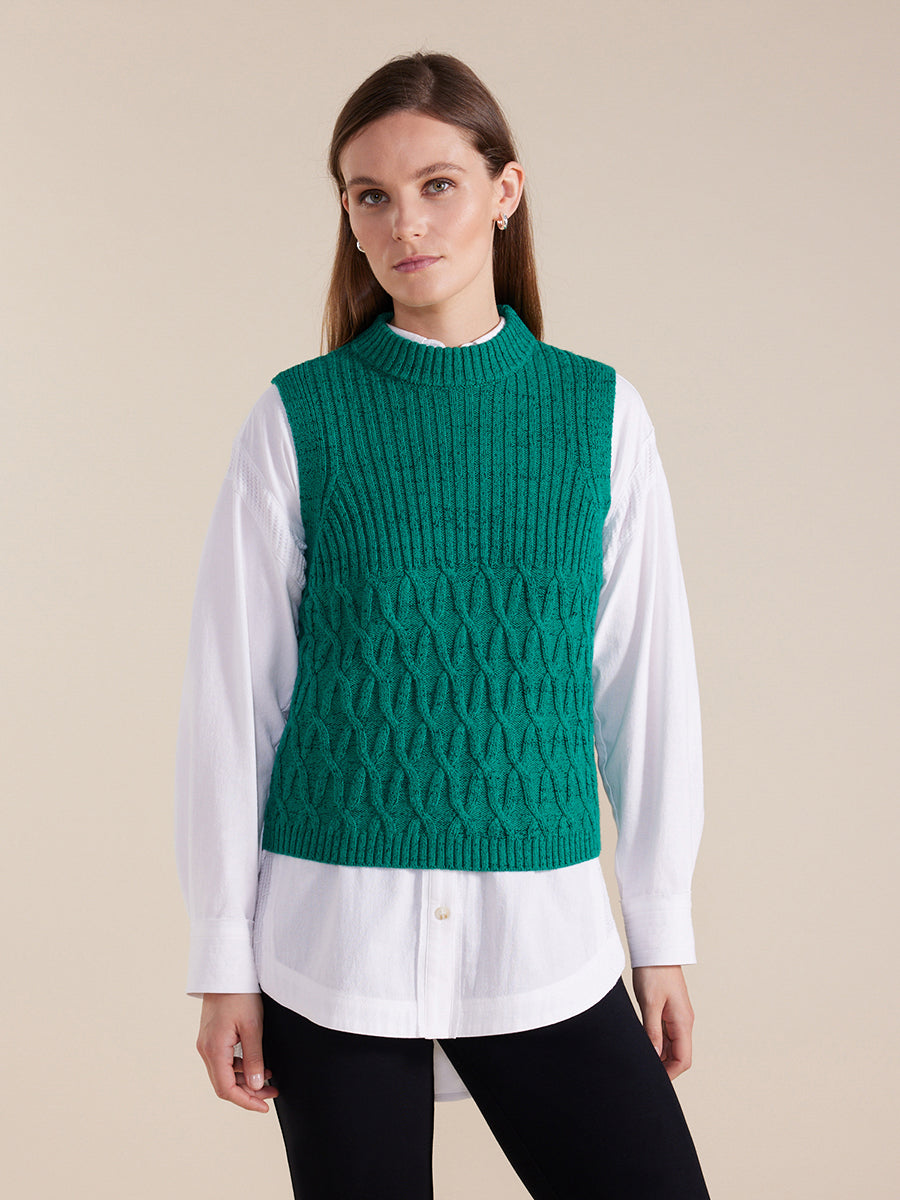 Marco Polo green cable vest