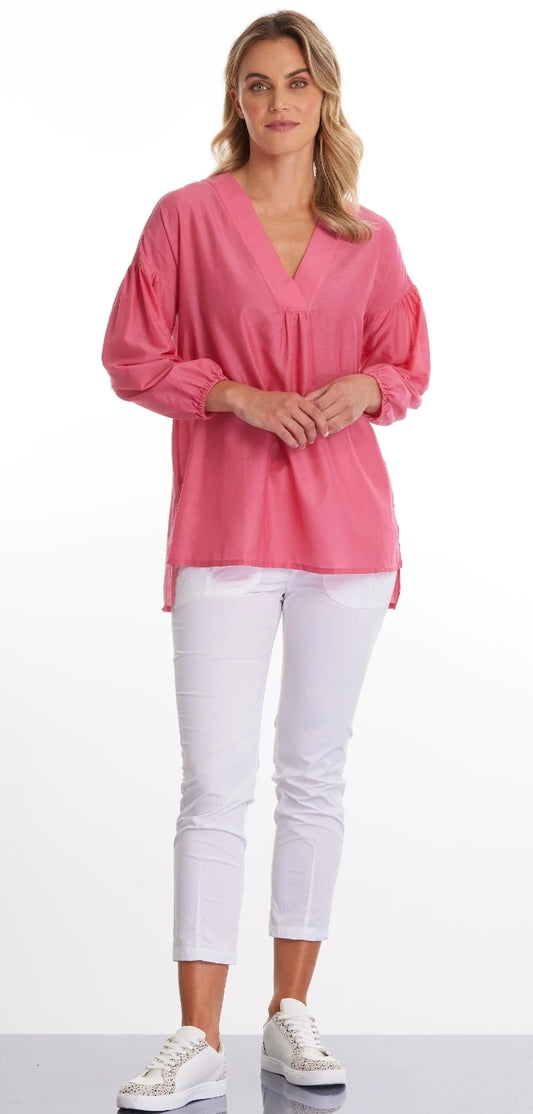 Marco Polo V neck top Hibiscus