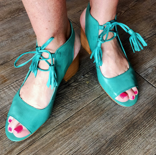 Django and Juliette emerald heels